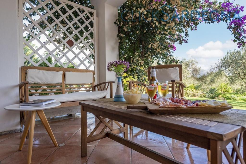 Alghero Villa Josephine Con Piscina E Parco Per 8 Ospiti Luaran gambar